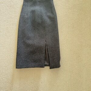 Elegant 16Arlington Gray Women's Skirt